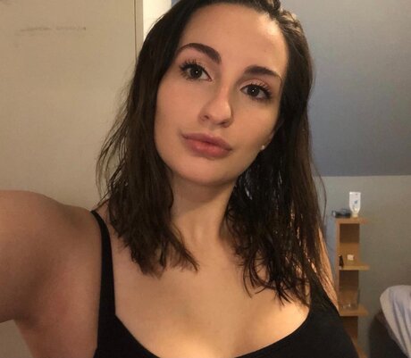 Florence Bleau porn model pic