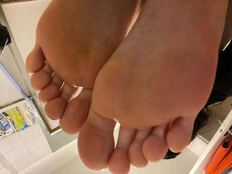 Maria s feet pics_ hot model image