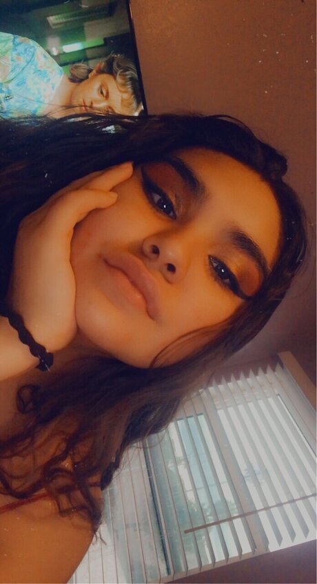 Bella Bloom_ star sexy picture