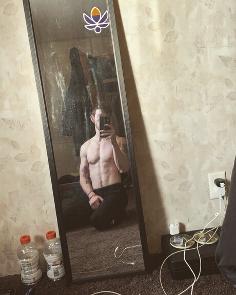 Derek Smart art model photos