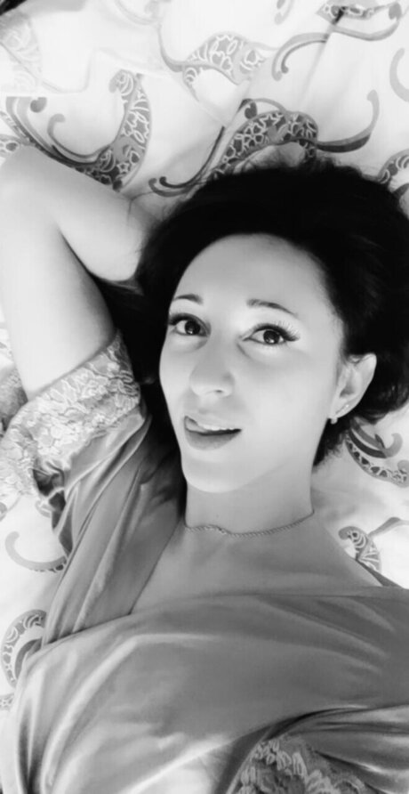 Kris Milano adult actress image