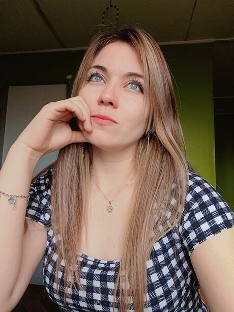 Isaa_ adult star photo