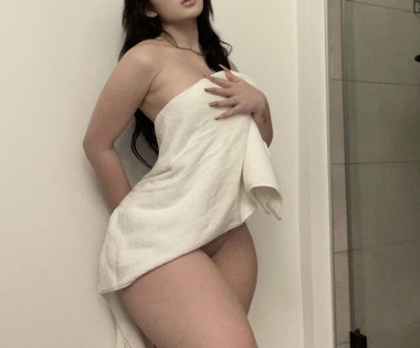 Tayler Hills pornographic actress pic