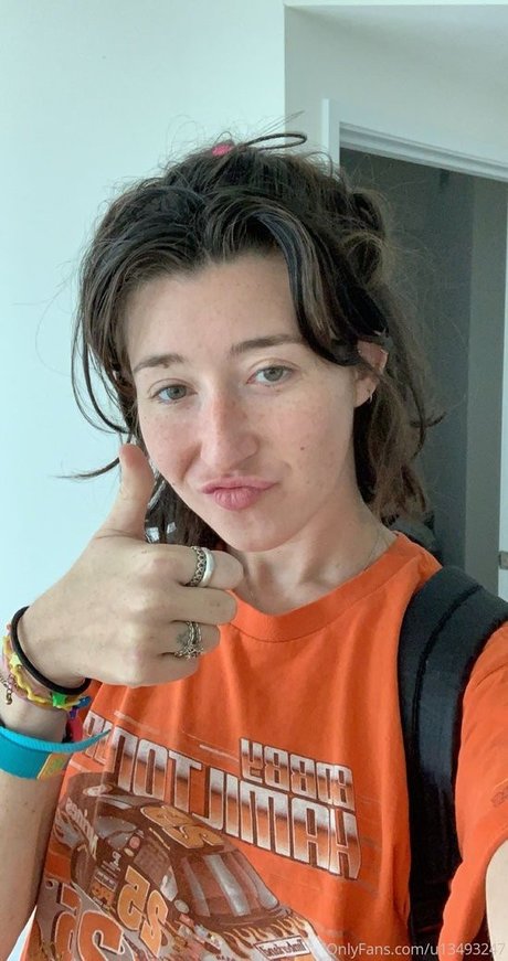 Anne Frank hd actress img