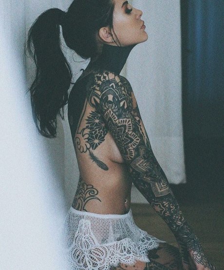 Candelaria Tinelli model pornographic galleries