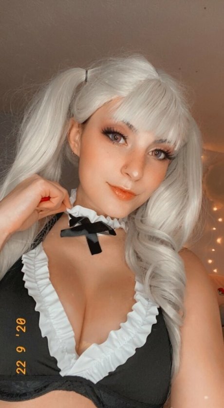 Miakumiho model adult photos