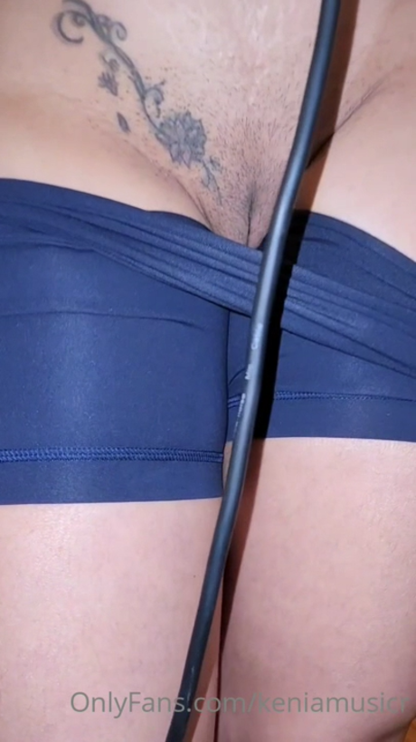 Keniamusicr star naked picture