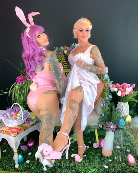 Griffon Ramsey art model photos