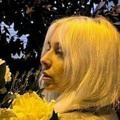 Angelika model sexy photo