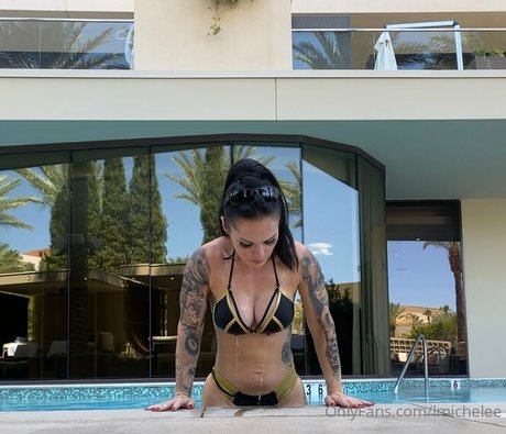 lmichelee top model picture