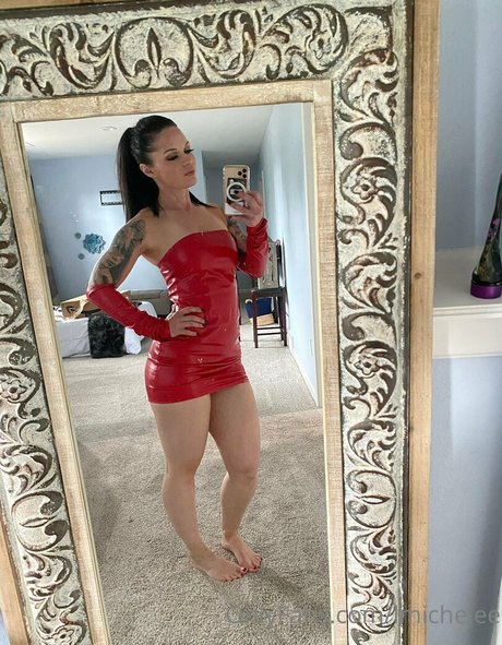 lmichelee model exclusive photo