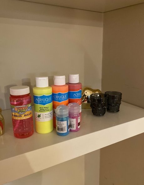 vanpsuicide free actress pic