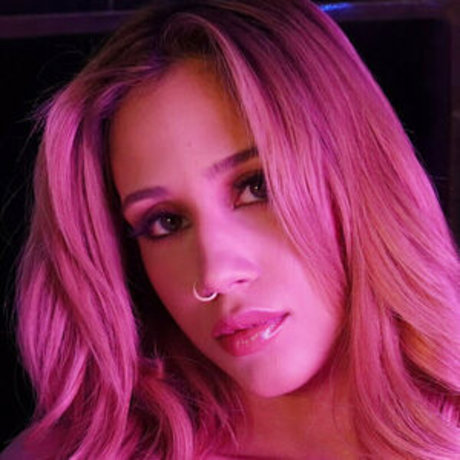 Emilyy Wild model photo