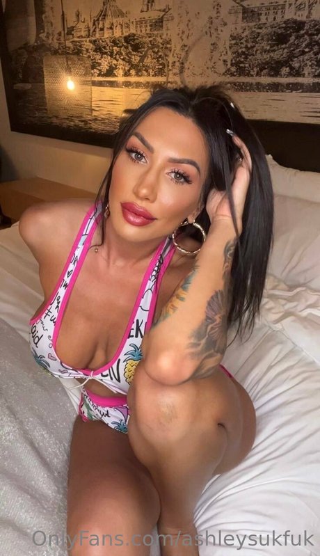 curvy cougar onlyfans hot nude pics