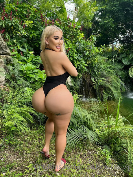 Ms Palomares hd model photos