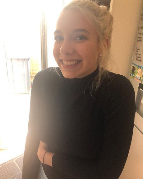 Samantha Flair best model pictures