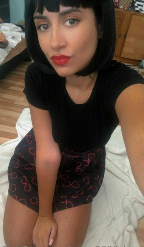 barby2000 love nude actress pics