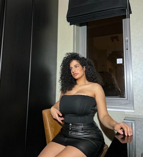 Anna Maria best model images