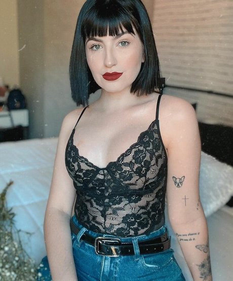 Bella Sant ASMR star art pics