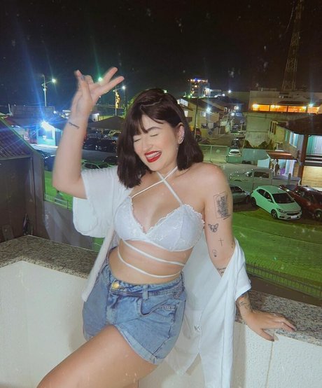 Bella Sant ASMR adult model photos