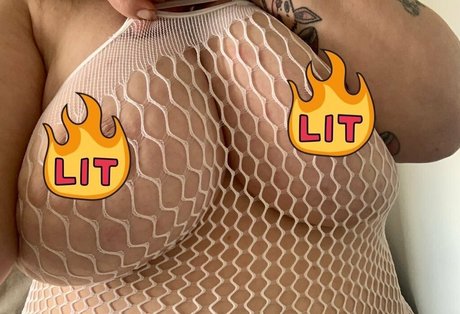 tillybbyxofree porn star gallery