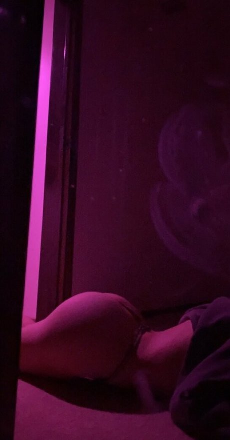 wh0re4am0r free model img