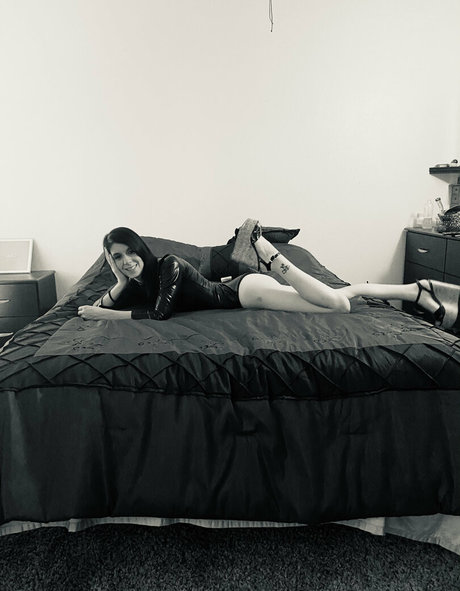 prettypixie113 nude actress img