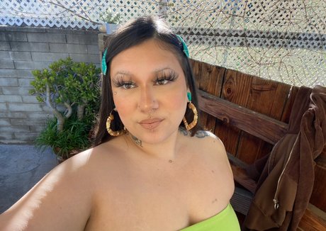 Hoethia nudes star pic