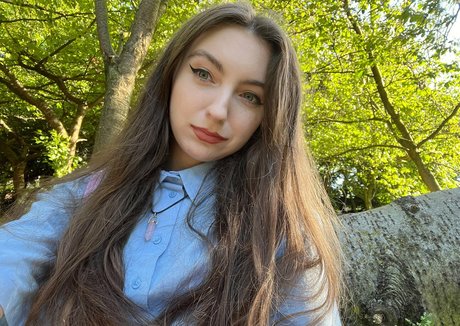 almostautumnworld high quality model pic