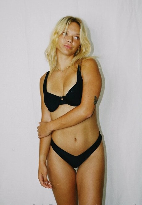 Madison Park art actress pics