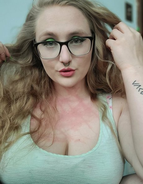 yourlovelylady pornstar pretty img