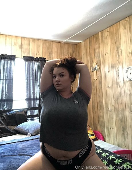 reefercheefer21 nudes model pics
