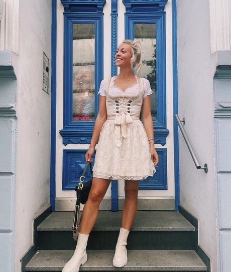 Carina Witthoeft art model galleries