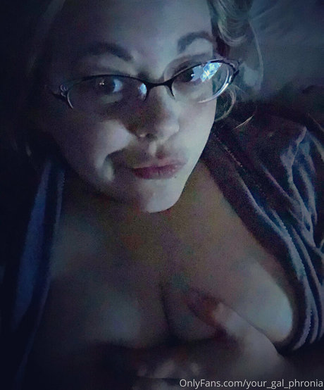 yourgalphronia star picture