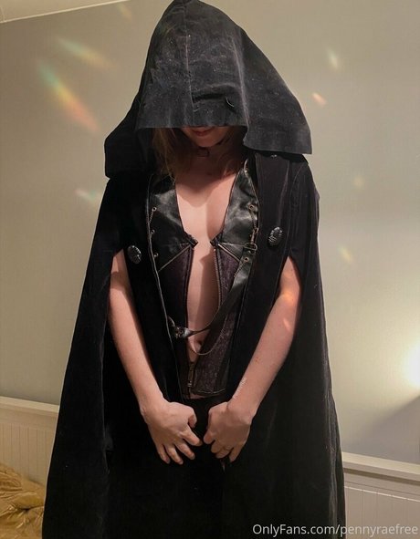 pennyraefree naked star img