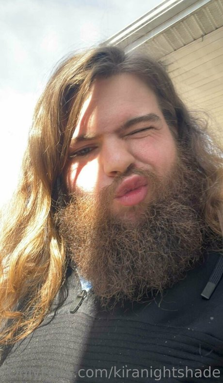 kiranightshade model hd picture