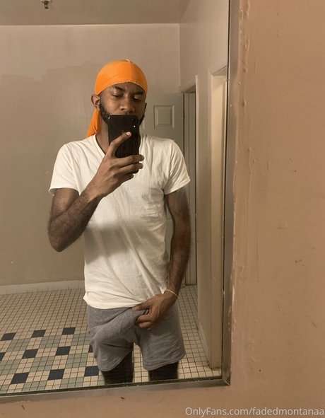 fadedmontana naked star image