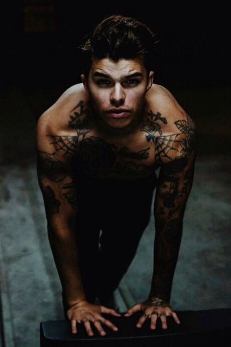 Ecko Alien perfect pornstar pictures