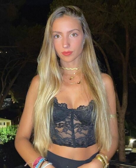 Laura Garrido exclusive model img