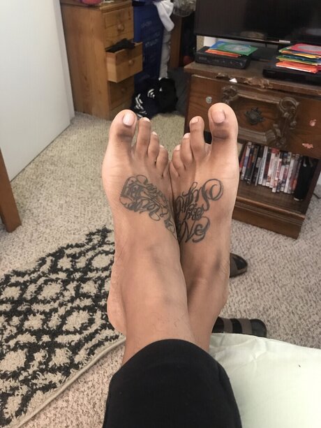 Swtfeetchris hot model pic