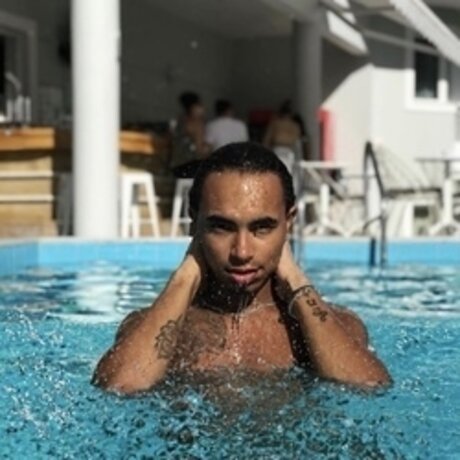 Himano exclusive model photo