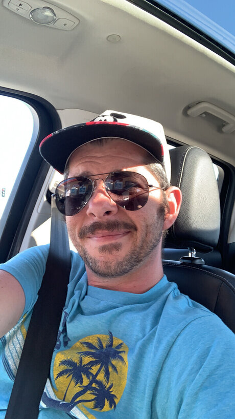 Mark Edward art model gallery