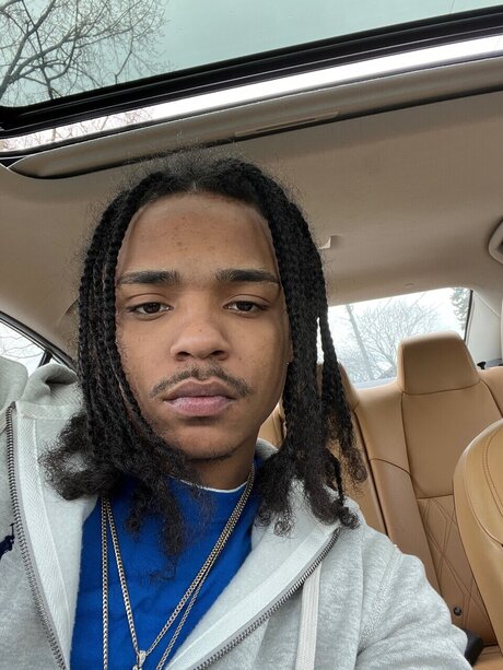 Touk pornstar top image