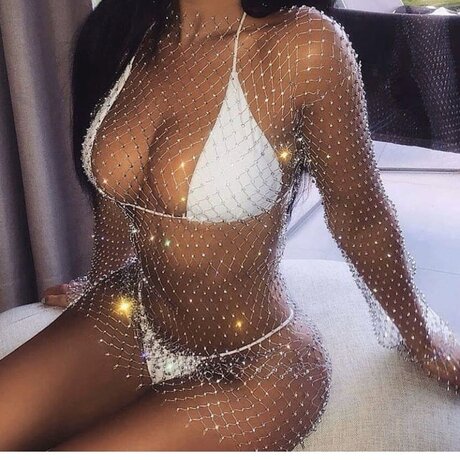 BussItBabe art star pic