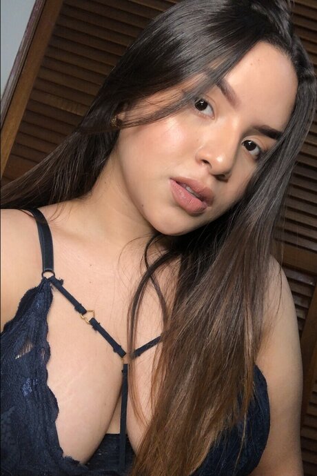 Bella Triz top pornstar photos