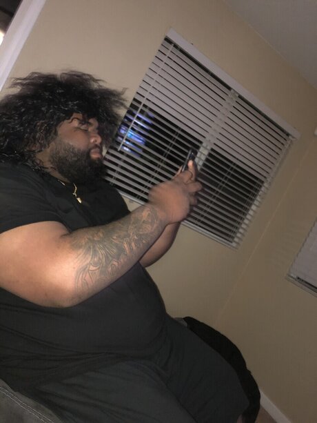 Reboxes model pornographic pic