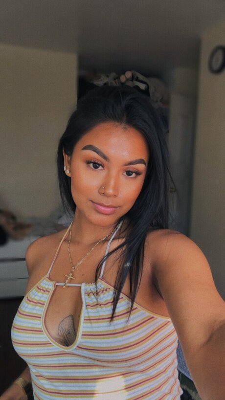 caramelito morenita pornstar image