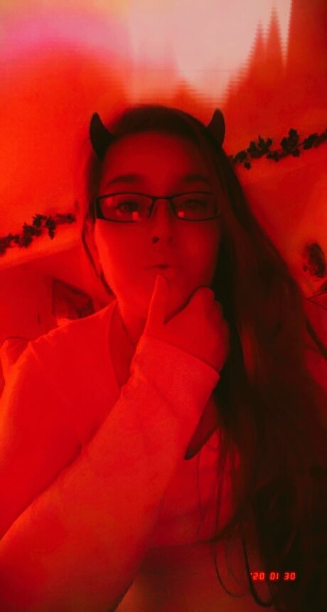 Cassidy adult model image