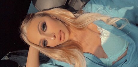 IrisBae erotic star image