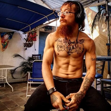 Taylor Bergulfr pretty actress photo